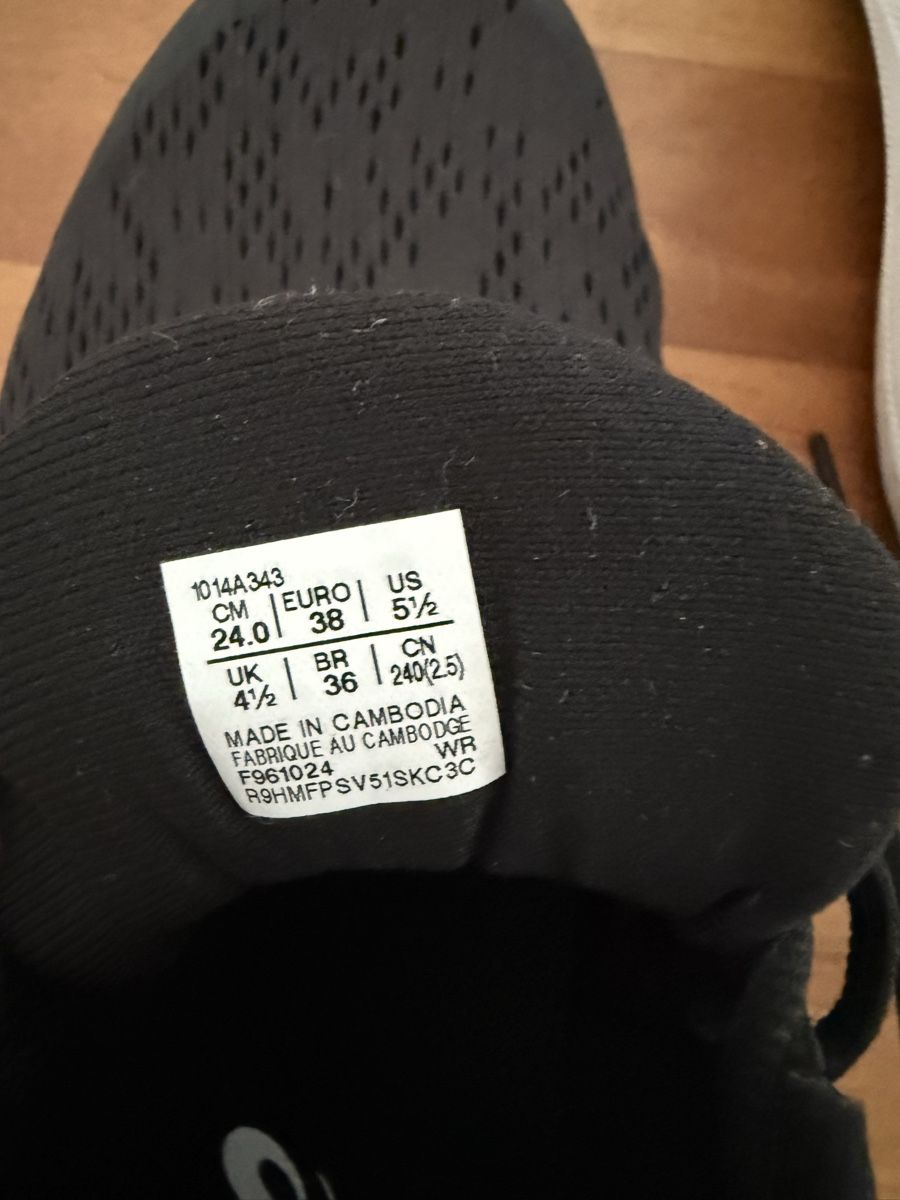 Scarpe per ragazzi: ASICS Trainingsschuh Gr. 38 – Usato da Dietlikon venduto da Ghostm 3