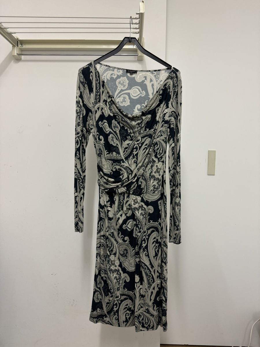 Etro Vestiti: Etro Kleid Italienische Grösse 46 – Usato da Zürich venduto da z00mie