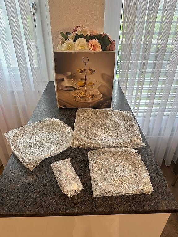 Piatti di portata: Etagere aus Glas 3 Stöckig / Dessert – Usato da Schlieren venduto da Dave5699