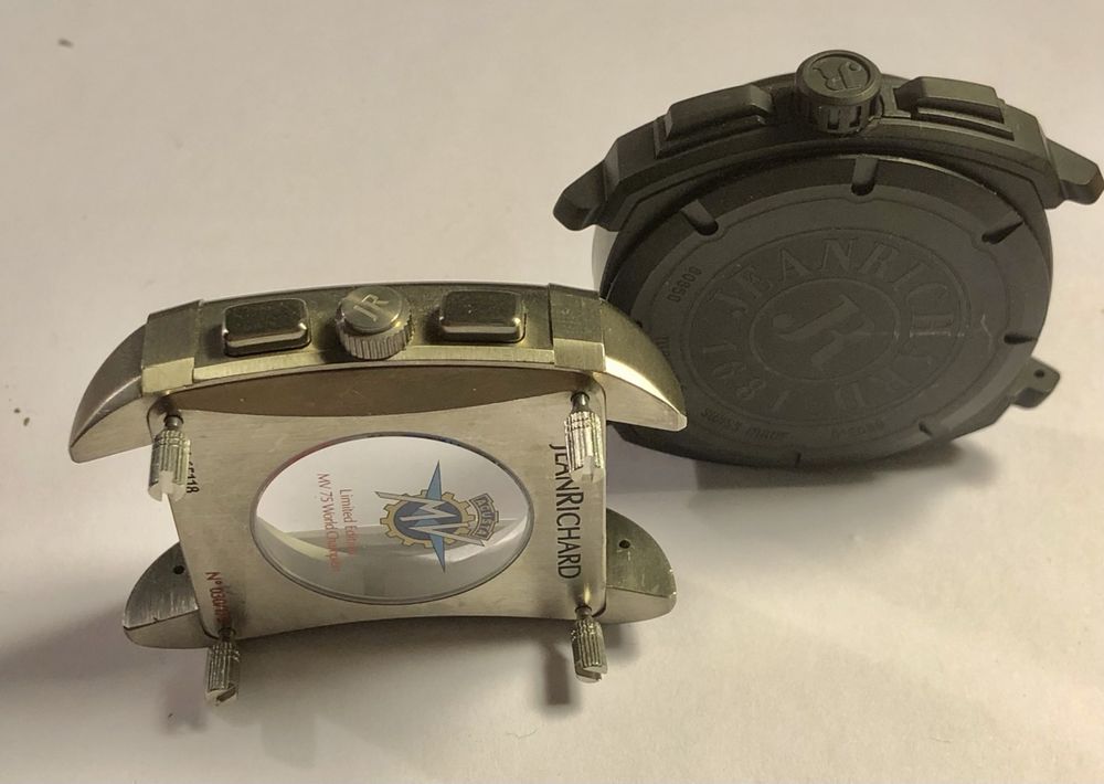Lot De Boîtiers De Montres Et Pièces Diverses - Occasion, Idéal Bricolage Ou Collection