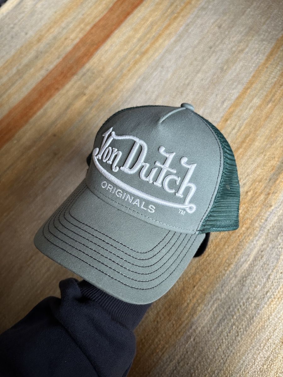 Copricapi, berretti & cappellini: 2x Von Dutch Hats  – Usato da Villars-Burquin venduto da Iliasso 2