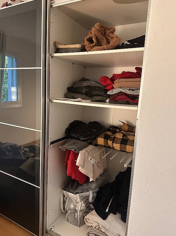 Armoires: Kleiderschrank Pax – D'occasion à Stadel par ric_q9t6