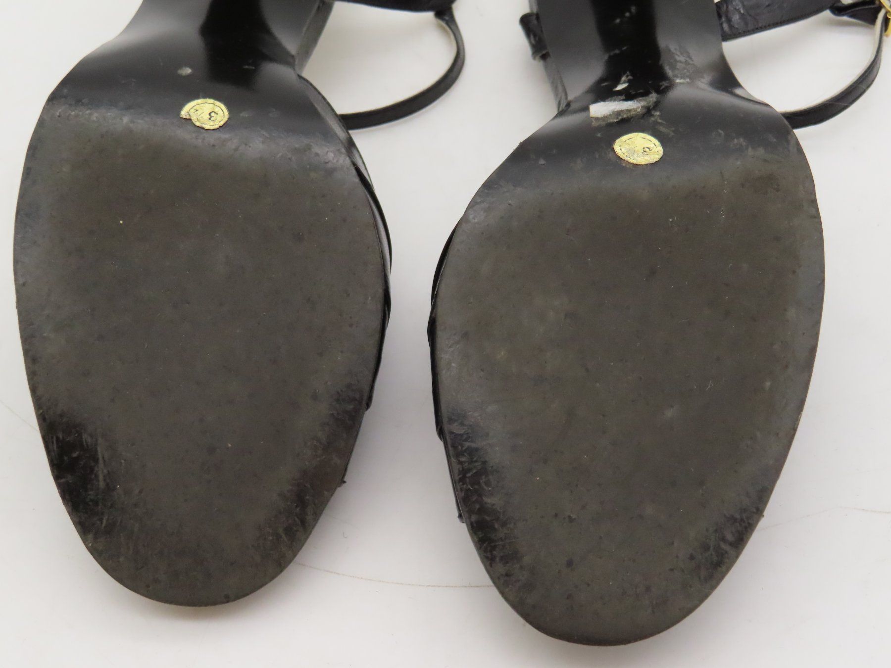 Bally Damenschuhe: Bally Damen Sandaletten Leder Gr. 37 – Gebraucht aus Reinach BL von WBZ-Flohmarkt 8