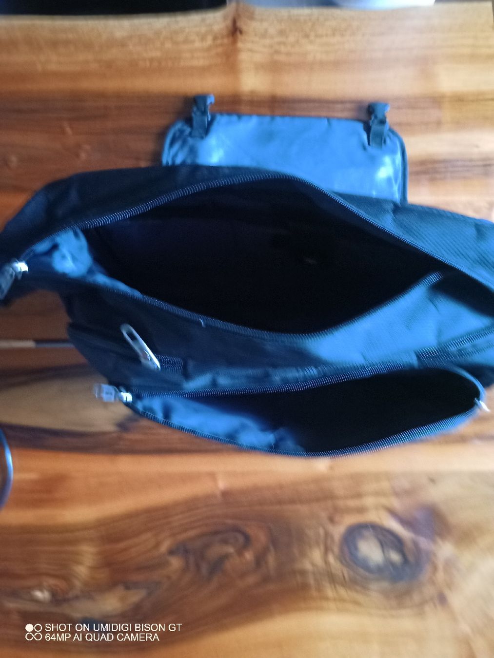 Strellson Borse: Wenger Messenger Bag – Usato da Bern venduto da paultschur11 2