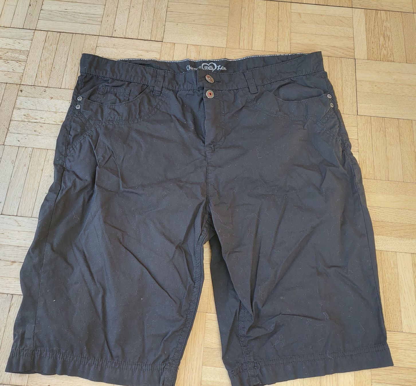 Hosen: kurze Shorts Chicorée wiht Love – Gebraucht aus Unterbäch VS von Nifadi 1