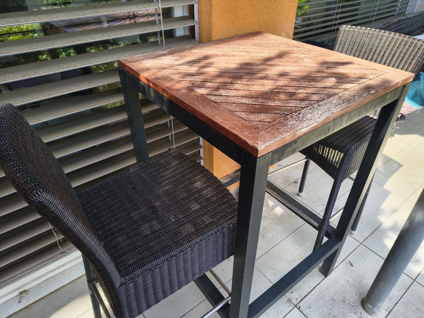 Set di tavolo e panche: Garten Möbel Bartisch + Stühle  – Usato da Goldiwil (Thun) venduto da Eno03 1
