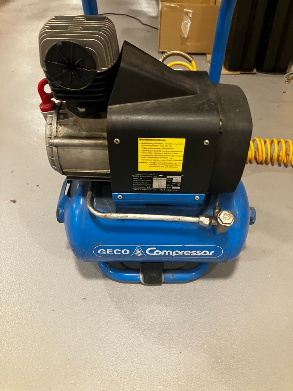 Compressori: GECO Luft-Kompressor, 8 bar, von GECO Langenthal AG – Usato da Neunkirch venduto da autoscooter57