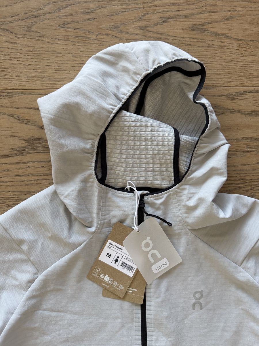 Pulls & Sweat-shirts: On Pace Hoodie M - neu – Neuf avec emballage d'origine à Zürich par z00mie