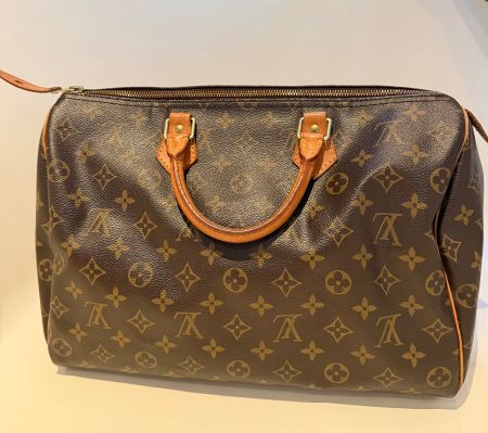 Louis Vuitton Speedy 35