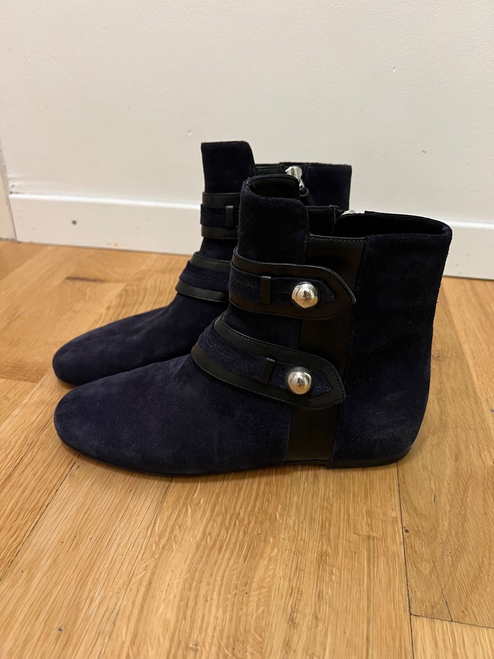 Isabel Marant Damenschuhe: Isabel Marant Stiefel Wildleder Leather Boots – Gebraucht aus Ebmatingen von dartim