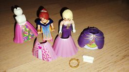 Lot Playmobil avec robes