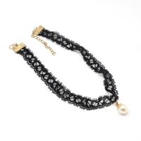 Kette gotisch schwarz Spitze mit Perle