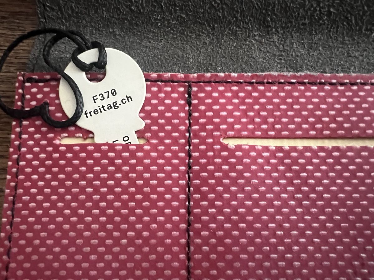 Freitag Portafogli: Freitag Pouch F370 – Nuovo e nell'imballaggio originale da Oberägeri venduto da anv_6z5c 1