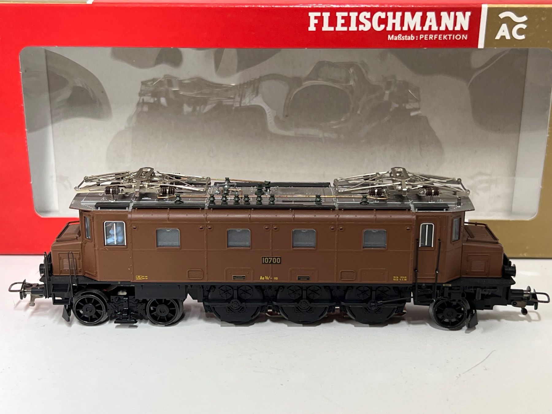 Fleischmann Modellini di ferrovie: Fleischmann 394502 Ae 3/6 Schweizer Bundesbahn AC digital – Nuovo (secondo la descrizione) da Neuenhof venduto da ludovicco 1
