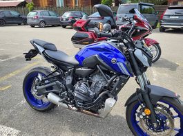 Moto Yamaha MT07 2021