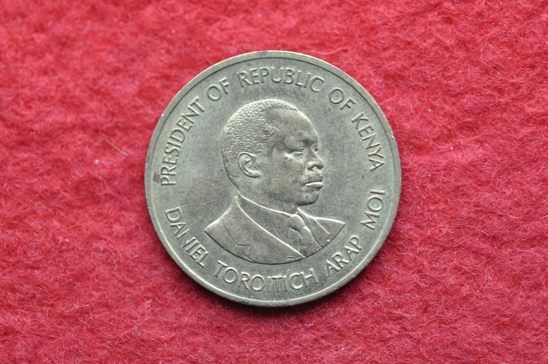 Tutti le monete: währung kenya 1987 – Usato da Laupen BE venduto da Gufi57 1