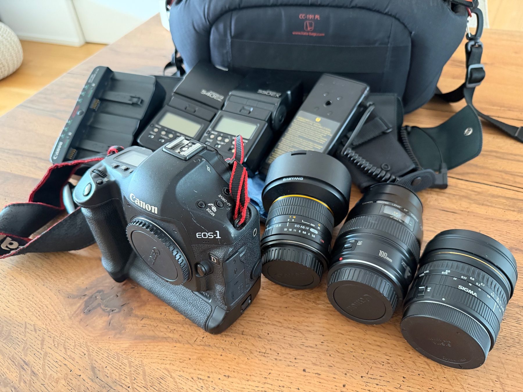 Canon Appareil photo: CANON EOS EOS-1D X MARK IV FULL SET – D'occasion à Männedorf par swissprofi 9