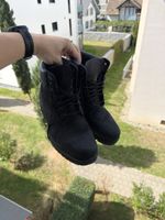 Timberland Schnürstiefel schwarz in gebrauchtem Zustand