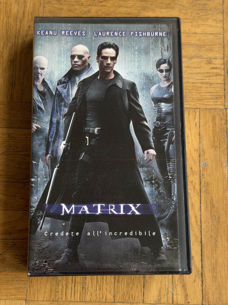 Tutti i VHS: DVD Matrix Keanu Reeves Laurence Fishburne usato – Usato da S. Pietro venduto da fil_yhb9