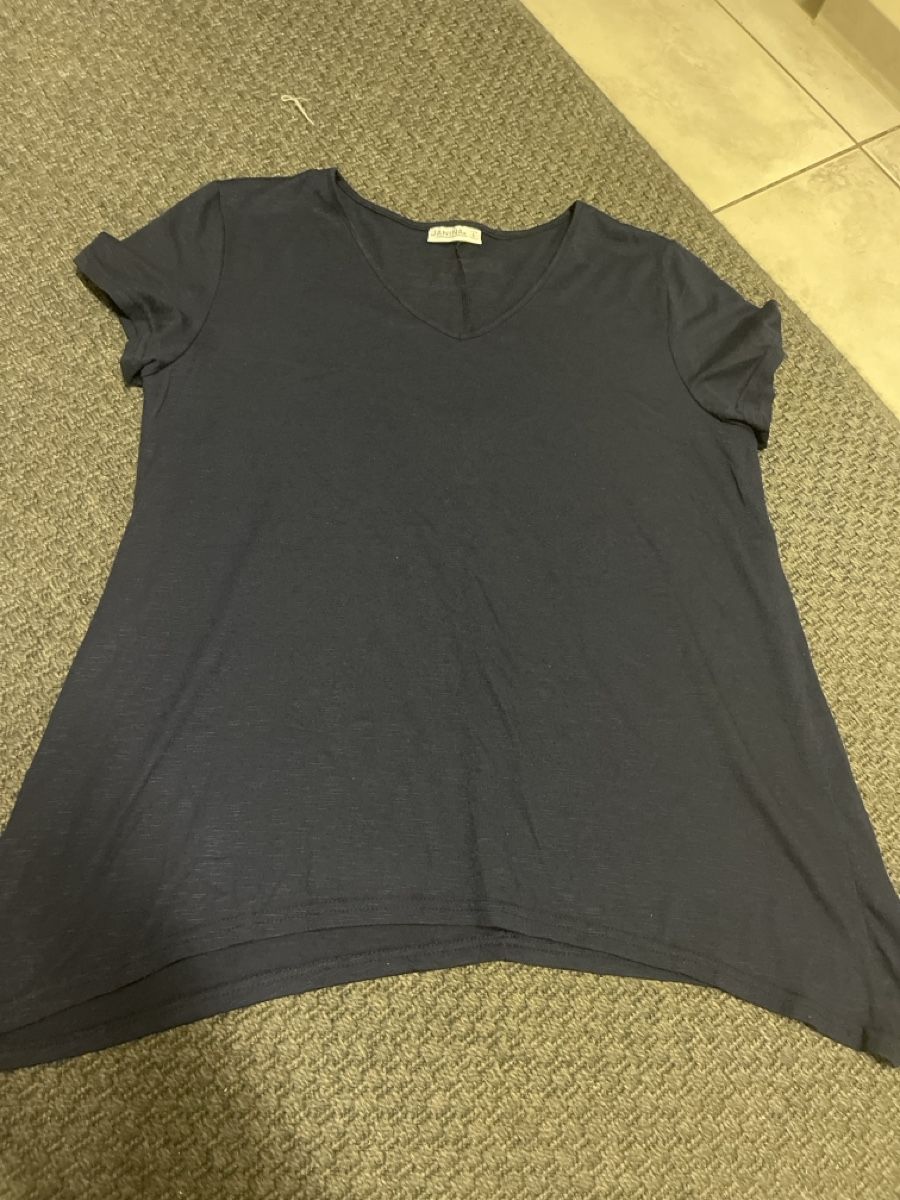 T-shirt: T shirt dunkelblau grL – Usato da Bad Zurzach venduto da Cuore34