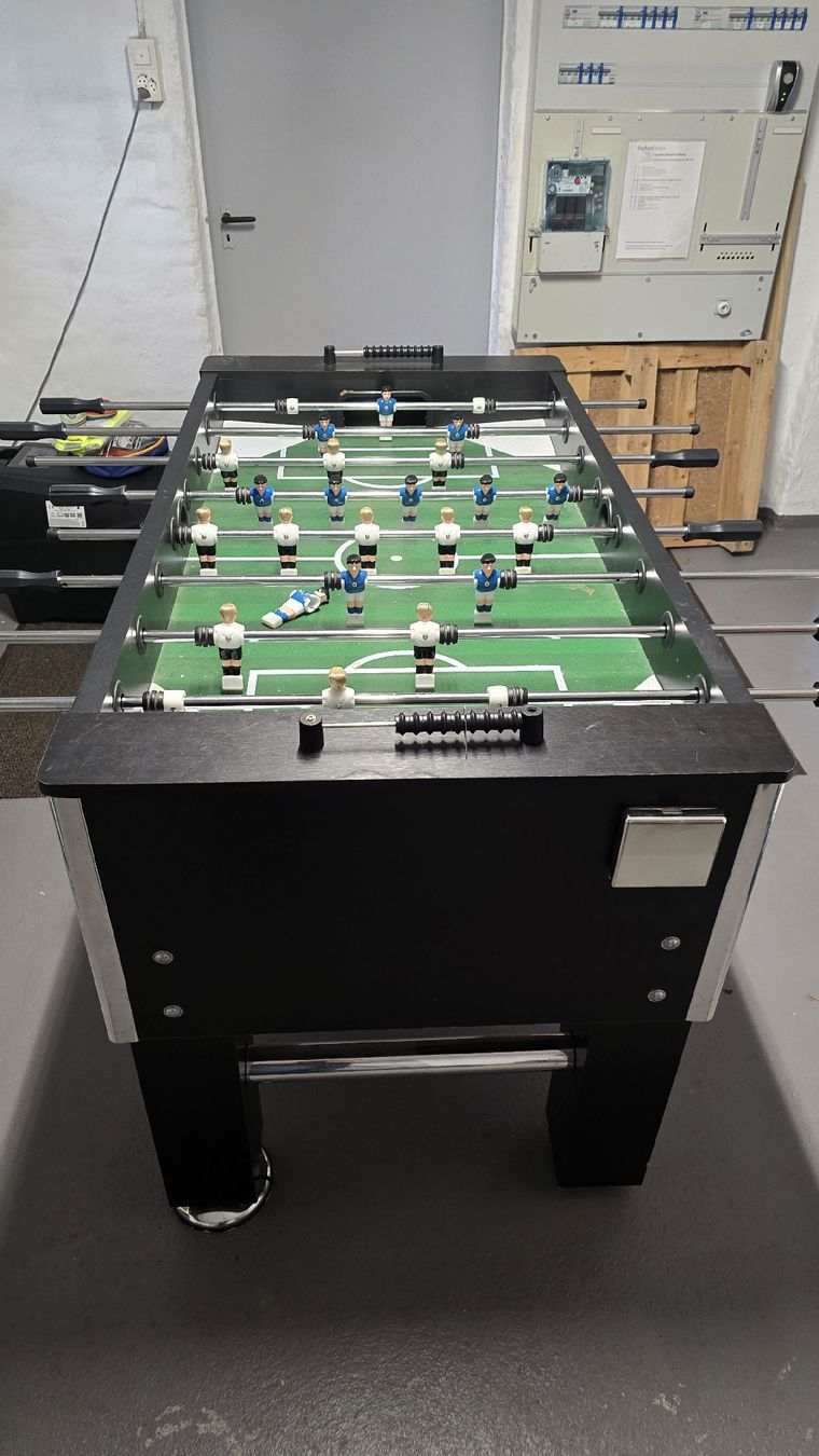 Spiele: Tischfussball-Töggelikasten – Gebraucht aus Rapperswil SG von Benjamming111 3