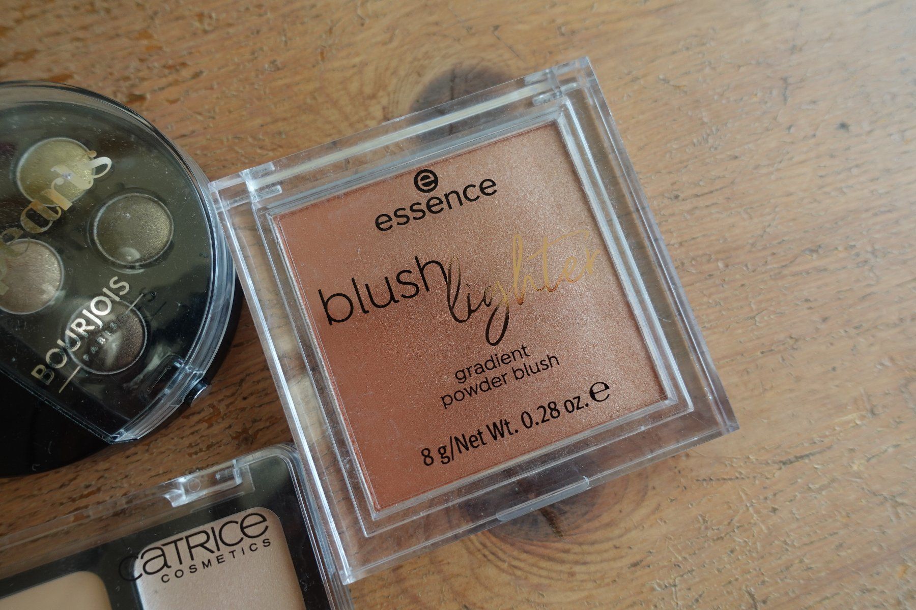 Make-up: Diverse Make-Up Paletten, Eye Shadow, Contouring, Blush – Usato da Ettiswil venduto da maimaiswiss 1
