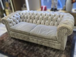 Divano Chesterfield rivestito in pitone