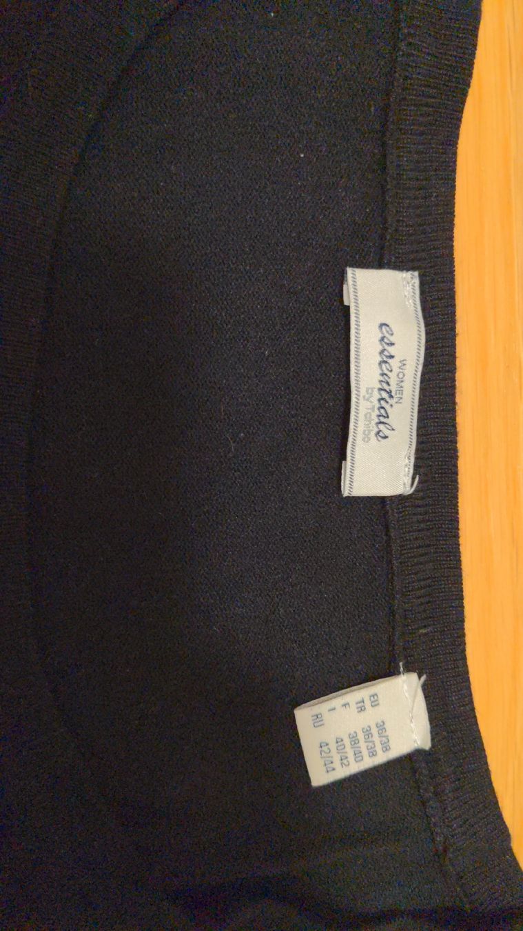 Maglioni & Felpe: Strickpullover Set, Grösse M, schwarz und dunkelblau Spitze – Usato da Sutz venduto da Rawypp 2