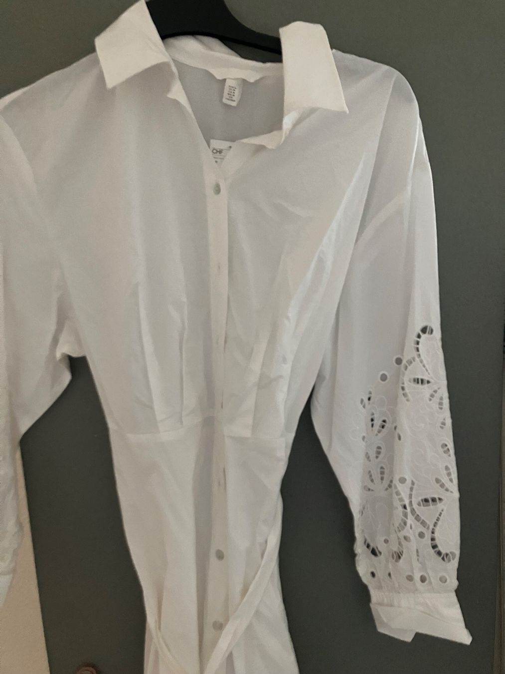 H&M Kleider: 2 Kleider – Gebraucht aus Spreitenbach von schwarzerhase70