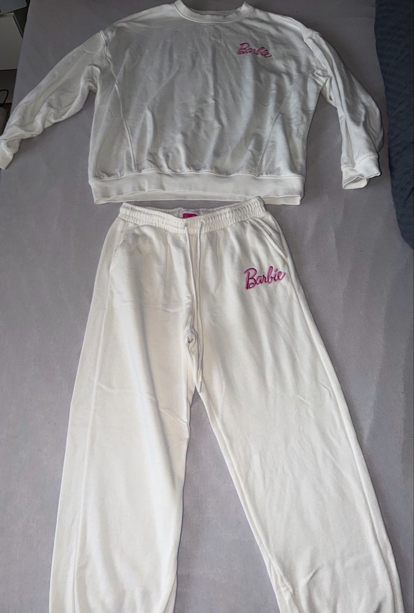 Pullover & Sweatshirts: Barbie Trainingsanzug  – Neu (gemäss Beschreibung) aus Oftringen von soraia.i 1