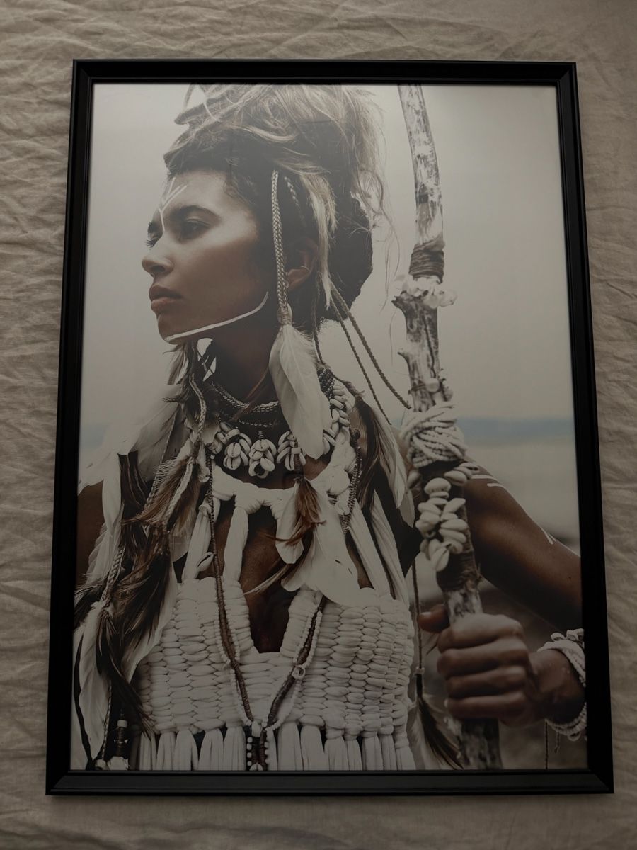 Posters & Illustrations: Bild "Indianerin/Warrior" mit Rahmen – D'occasion à Neuhaus SG par cynlo
