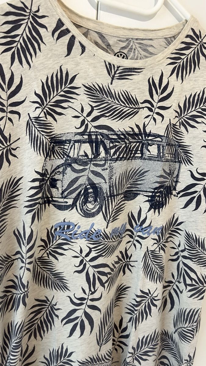T-Shirts: VW Bully Shirt (Official Merchandise) – Gebraucht aus Basel von Tshabajuju 1