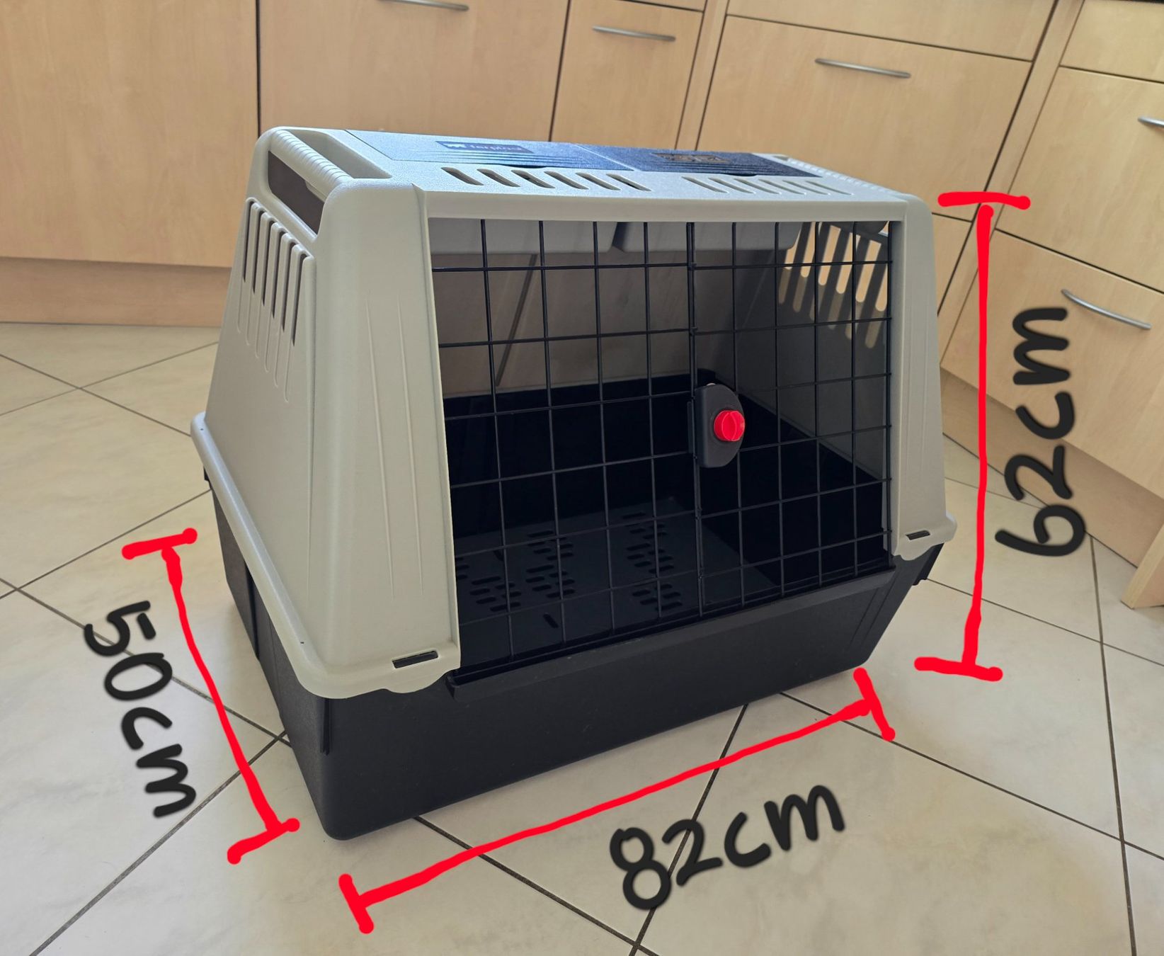 Cages, transport & sécurité: Hundebox mittlere Grösse – D'occasion à Mägenwil par Ani2