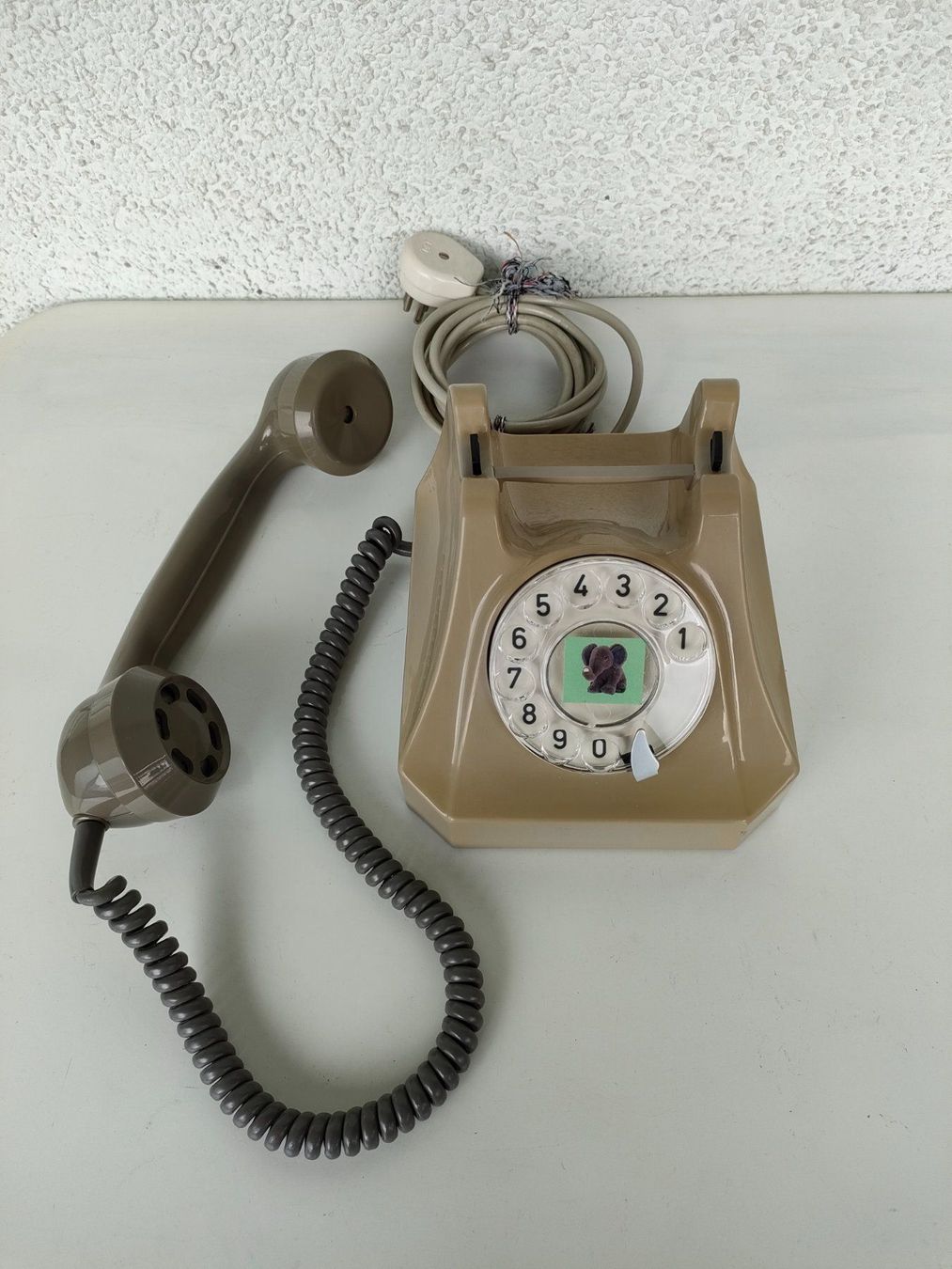 Telefone: Original Schweizer Telefon grün – Gebraucht aus Dietikon von Tucumano1981 1