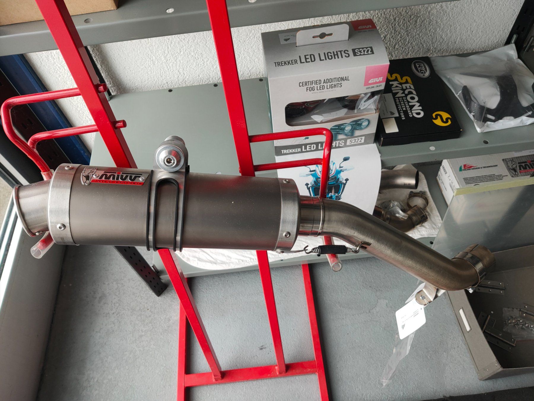 Aprilia Auspuffanlagen: Endschalldämpfer Mivv SLIP-ON GP TIT – Gebraucht aus Worb von peugeot85