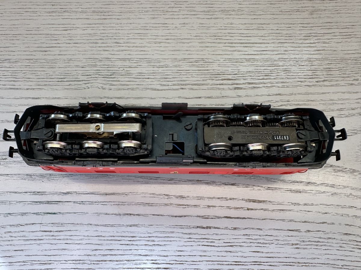 Märklin Modelleisenbahnen: Märklin 3332 SBB Ae 6/6 Altdorf – Gebraucht aus Lupsingen von New-Haven 5
