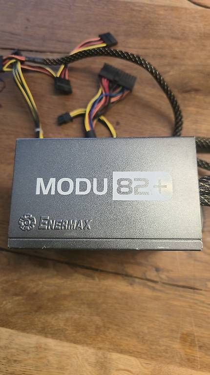 PC: Netzteil PC  Enemax 625W modul82+ – Usato da Kloten venduto da Eleni3112 3