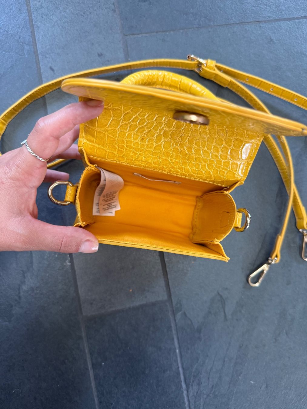 Pieces Borse da donna: Sac en bandoulière PIECES – Usato da Prez-vers-Siviriez venduto da mar_n29z 1