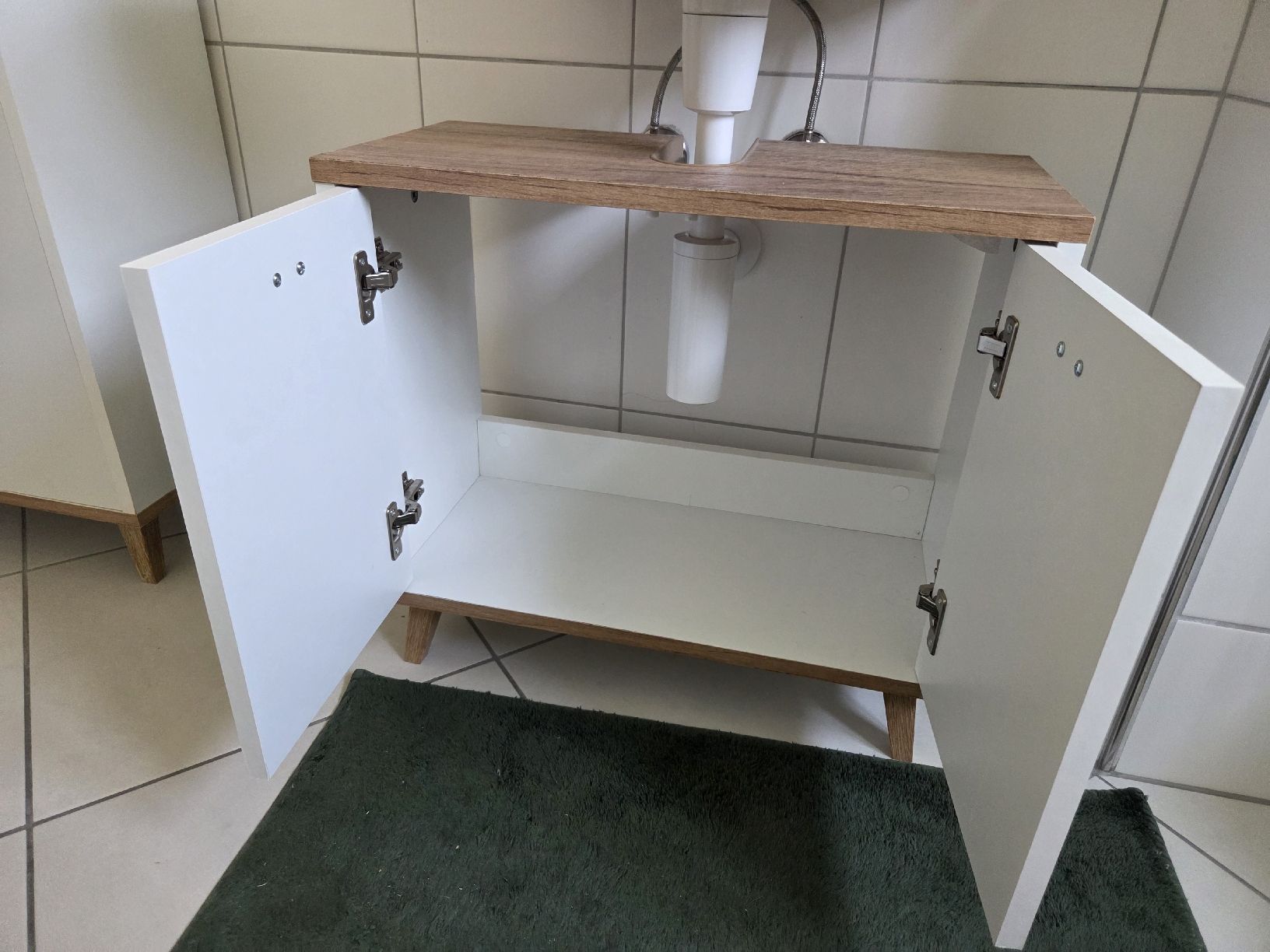 Badezimmermöbel: Lavabo-Unterschrank – Gebraucht aus Ebnat-Kappel von Moonel.104 1