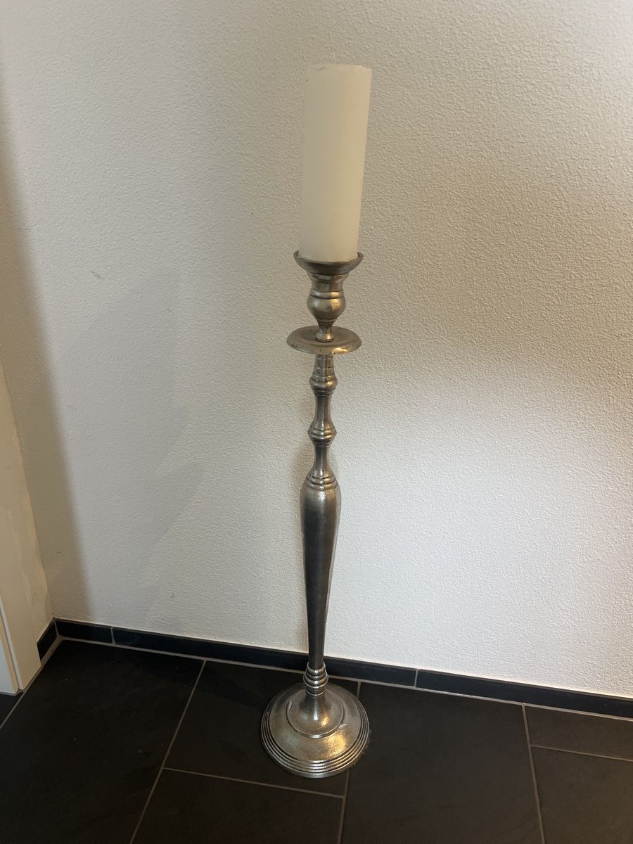 Globus Bougeoirs: Kerzenhalter mit weise kerze – Neuf (Voir description) à Gachnang par Cinzii