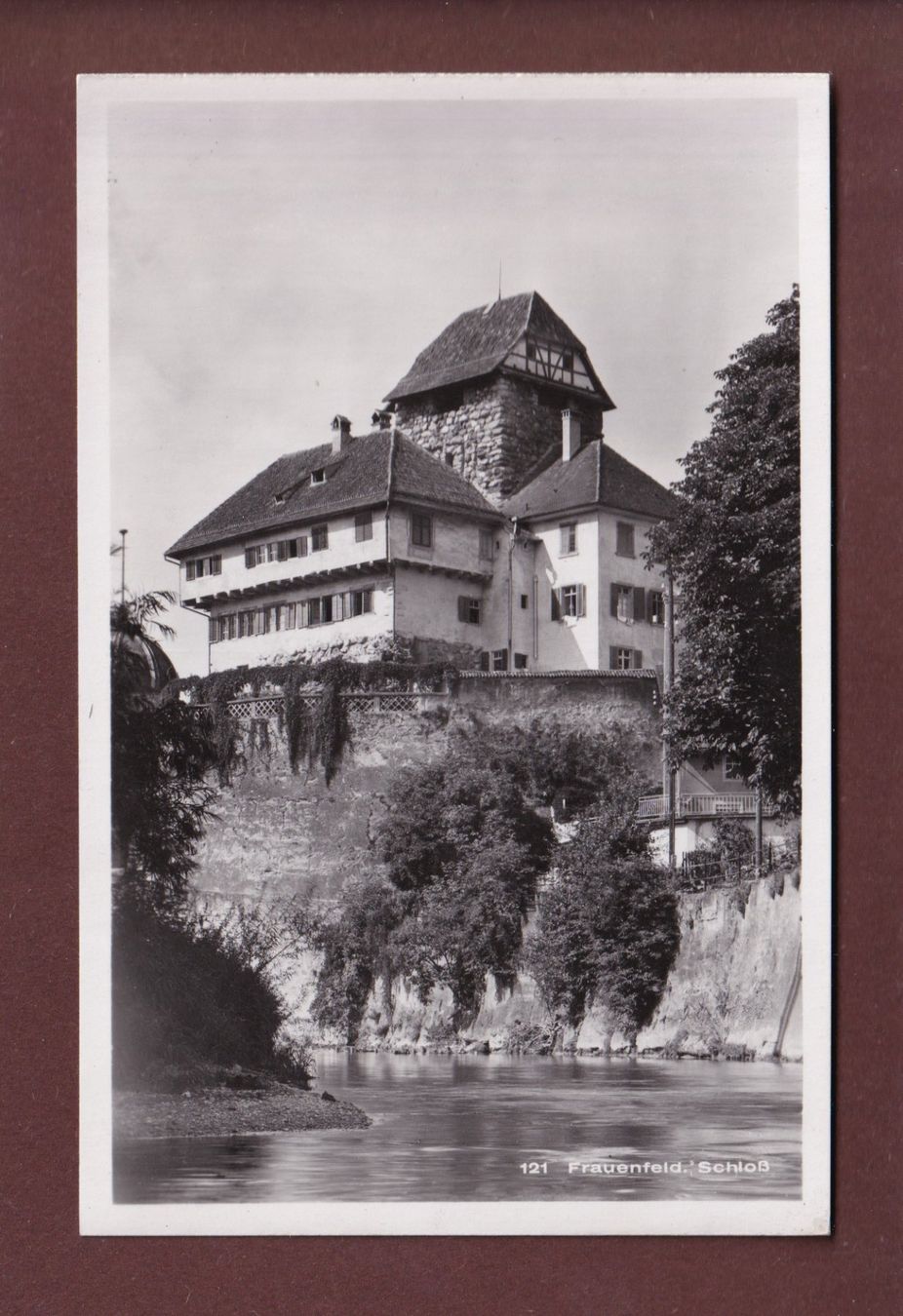 Cartoline postali: FRAUENFELD - Schloss – Usato da Pully venduto da nicecards
