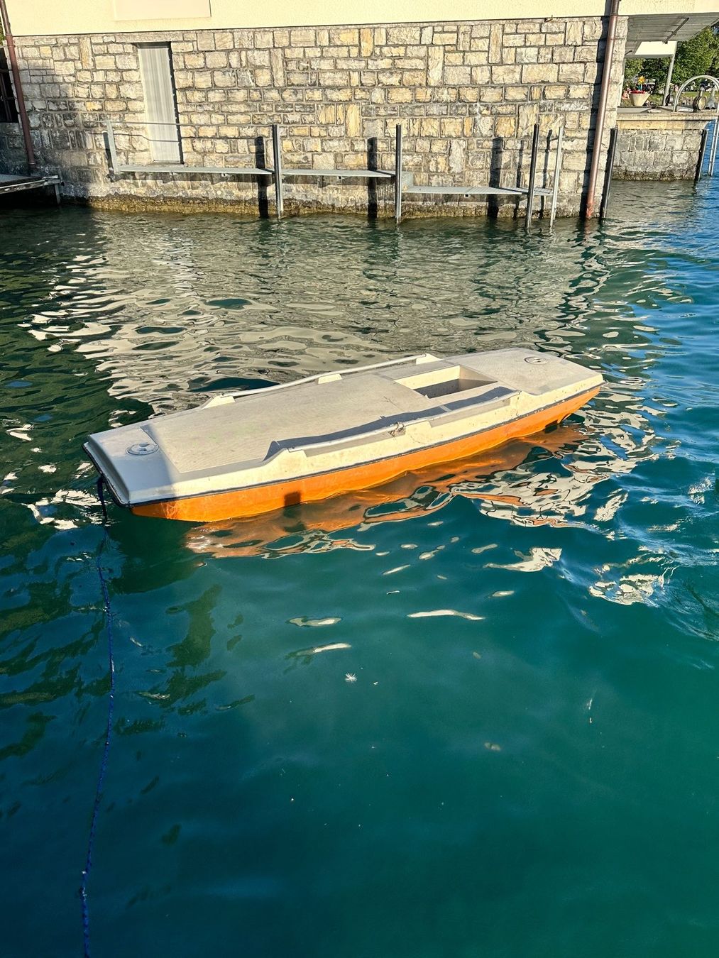 Barche: Klassisches Badeboot/Ruderboot,  weissorange, 3 x 1.15 Meter – Usato da Bern venduto da Popeye1 2