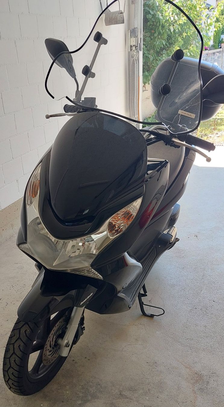Honda Strasse: Honda PCX125 Roller – Gebraucht aus Uster von bea_pm2v 1