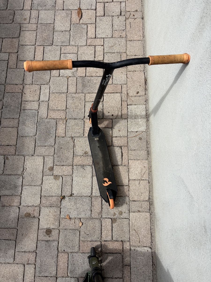 Chilli Kickboard: Trottinette Chilli Orange – Usato da Mont-sur-Lausanne venduto da kai_fy28 2