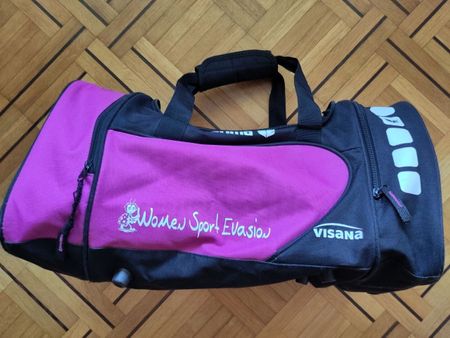 Sporttasche 47x 27 x 23 cm gut erhalten