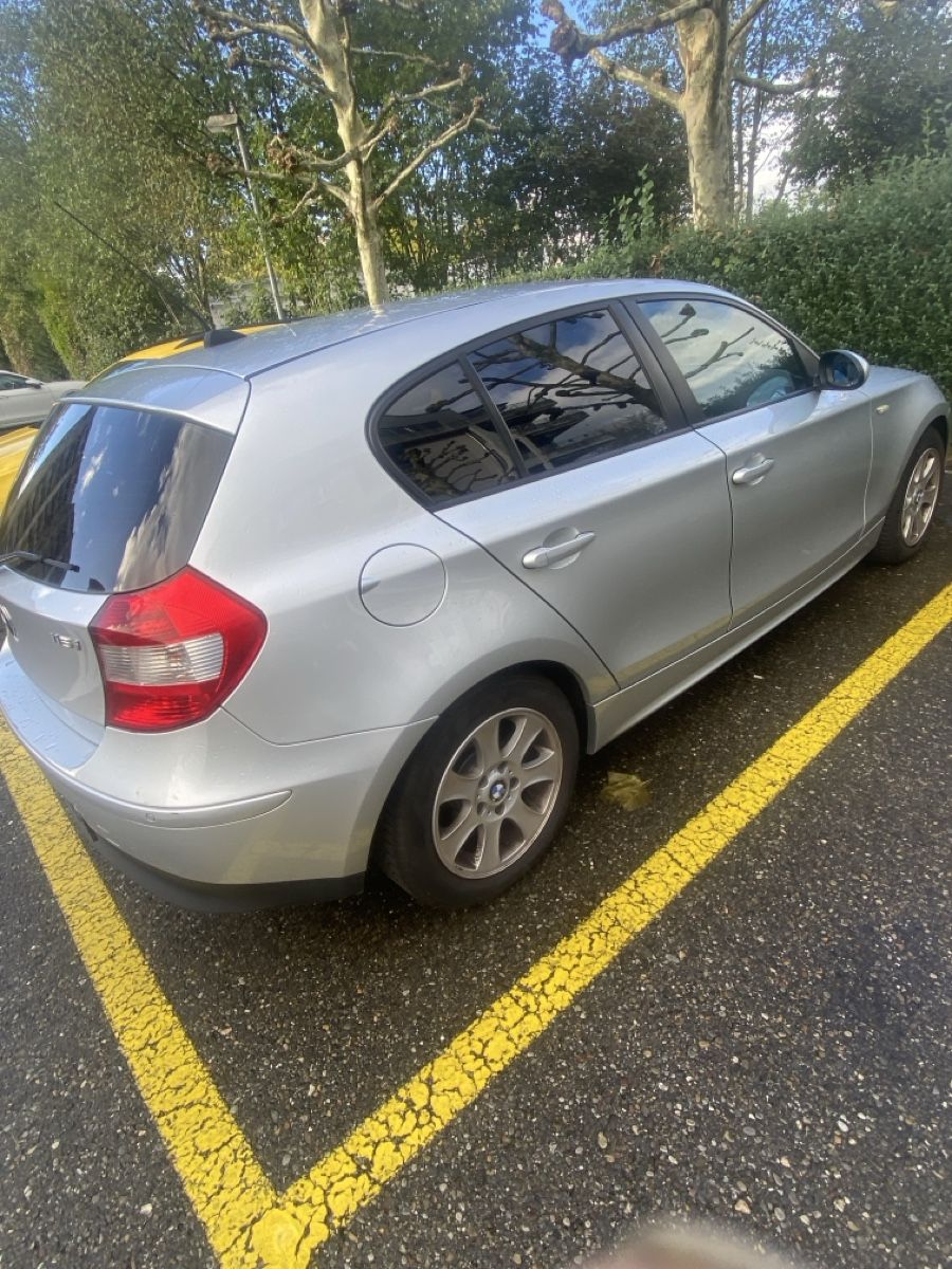 BMW Automobili: Bmw116i – Usato da Lachen SZ venduto da zak_7ysj 4