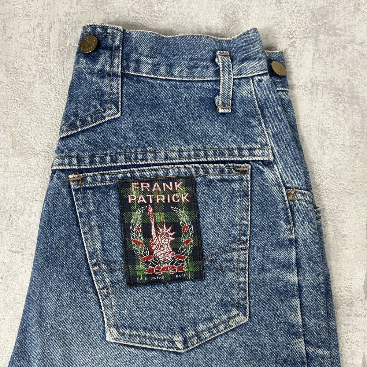 Jeans: Jeans Vintage Frank Patrick à Patchs Taille XS (42) – Nuovo (secondo la descrizione) da Hauterive NE venduto da Leo_o 1