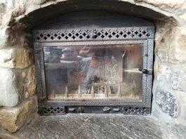 A donner : cassette de cheminée