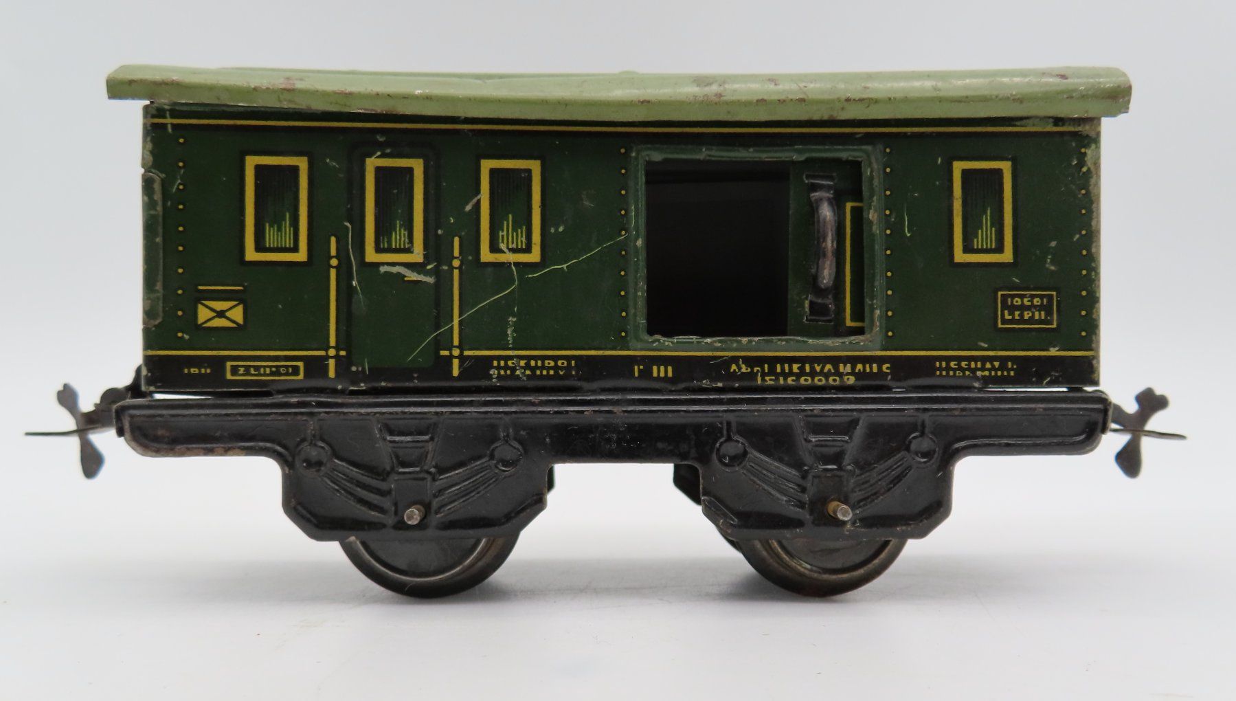 Modelleisenbahnen: Antike Spielzeug-Bahnwagen – Defekt aus Reinach BL von WBZ-Flohmarkt 3