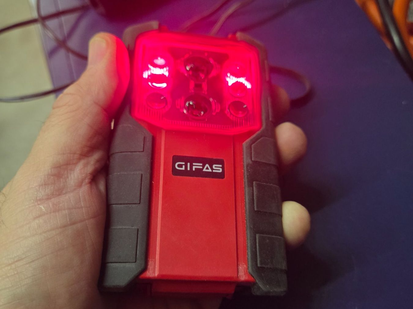 GIFAS Lampade: GIFAS TorchLED LED-Handleuchte mit Ladestation – Usato da Zürich venduto da Alibaba1234 4